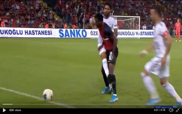 Video-Elneny-sent-off-on-Besiktas-debut