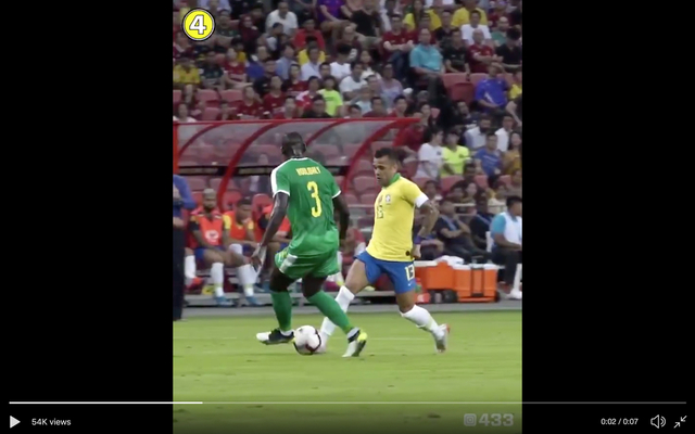 Video-Dani-Alves-nutmegs-Koulibaly