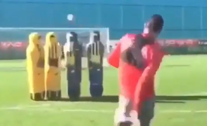 van-dijk-free-kick