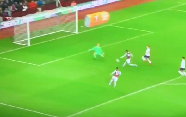 Kodjia-goal-Villa-Liverpool