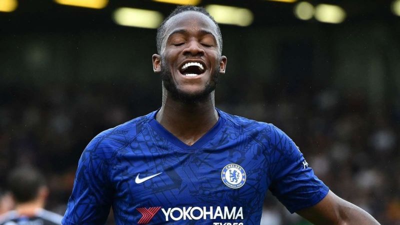 Batshuayi-in-action-for-Chelsea-this-season