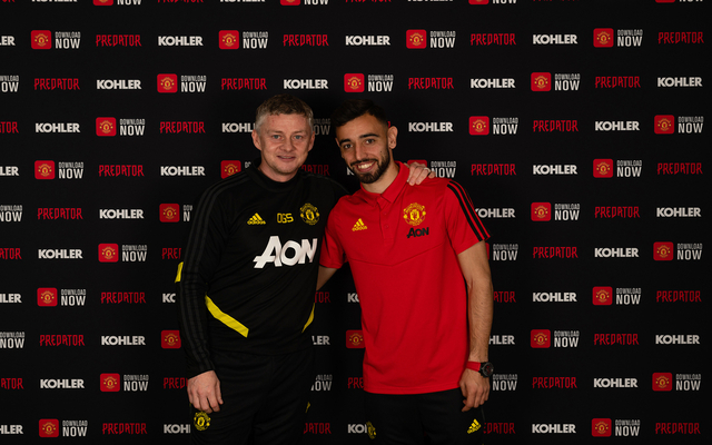 Fernandes-and-Solskjaer-stood-together