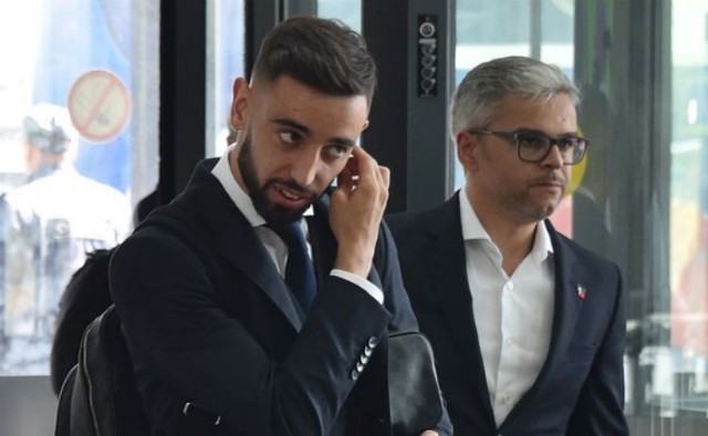 bruno-fernandes-at-airport