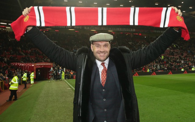 tyson-fury-man-utd-scarf