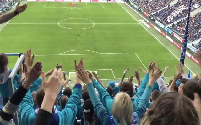Video-Zenit-fans-singing