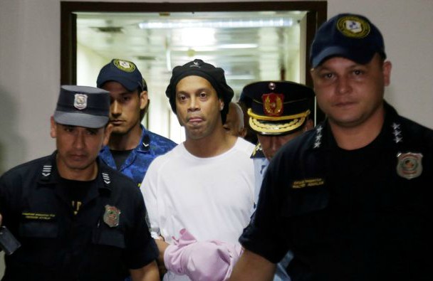 ronaldinho-police-jail