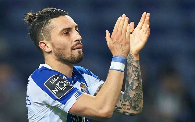 alex telles porto