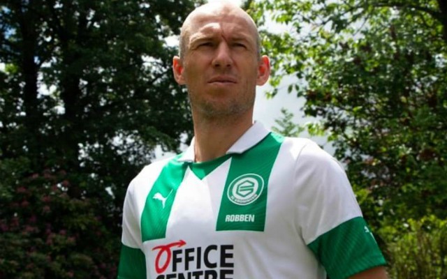 arjen robben out of retirement
