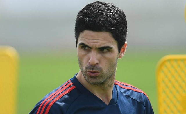 arsenal manager arteta in training