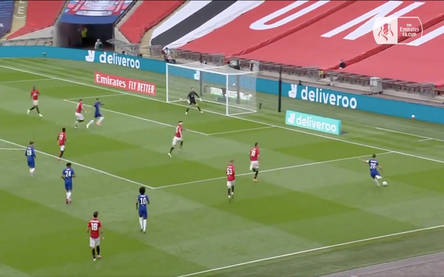 Video - Giroud scores vs Manchester United