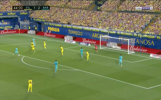Video - Griezmann scores lob after Messi assist