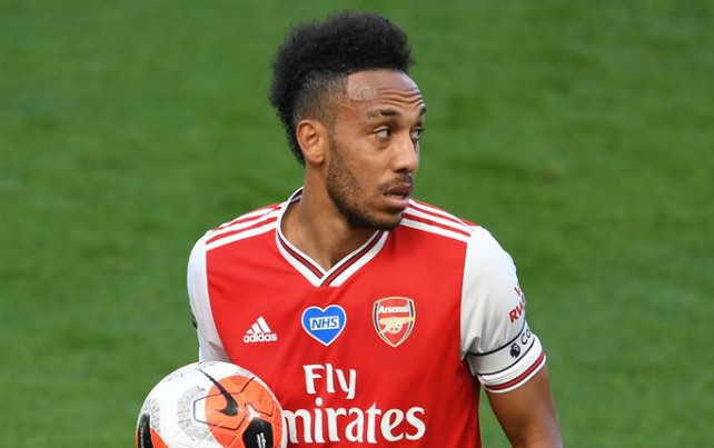 aubameyang arsenal ball
