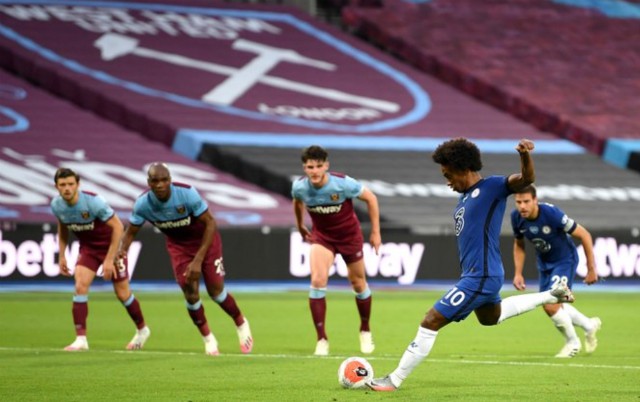 willian chelsea west ham penalty
