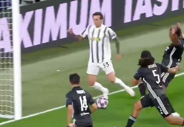 Marcelo Bernardeschi Juventus Lyon