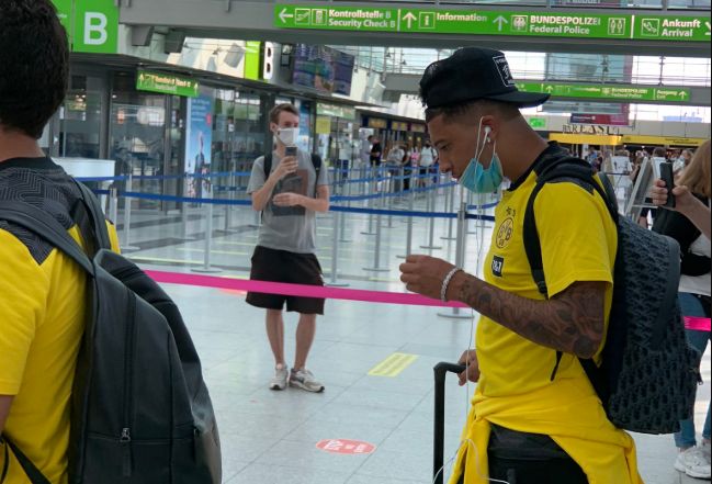 sancho at airport