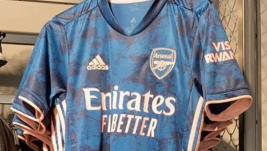 arsenal blue gold kit