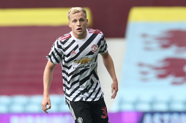 donny van de beek stripey kit