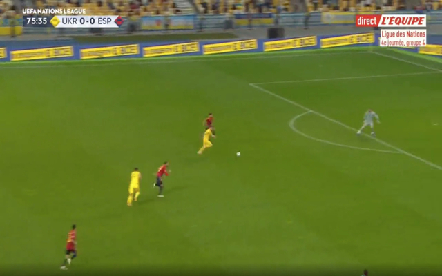 Video - De Gea mistake for Spain vs Ukraine