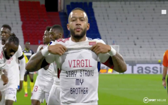 Video - Depay shows support to Van Dijk after scoring