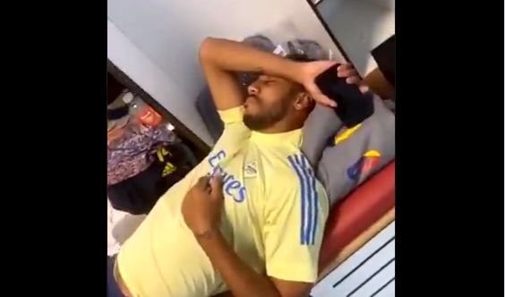 aubameyang napping