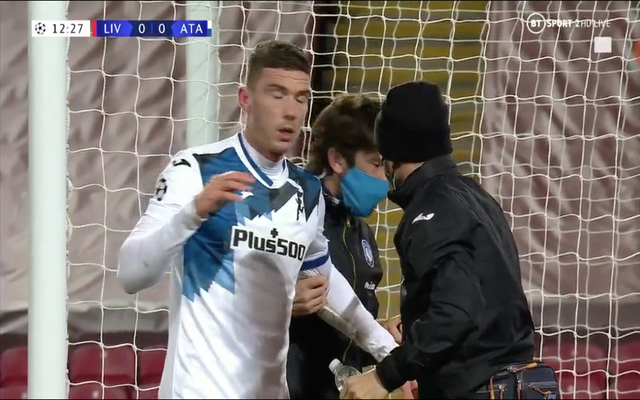 Video - Robin Gosens looks dazed after collision vs Liverpool