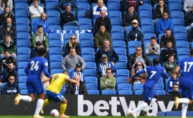 brighton chelsea friendly with fans
