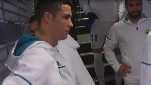 ronaldo mocking messi in tunnel