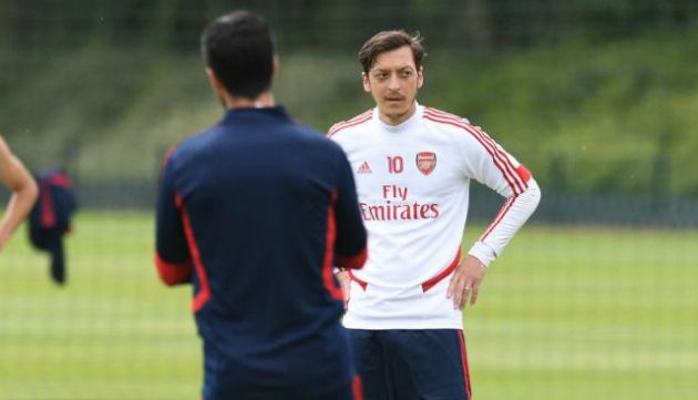 training mikel arteta mesut ozil