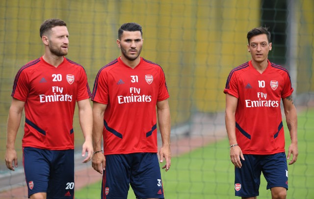 mustafi kolasinac ozil arsenal training