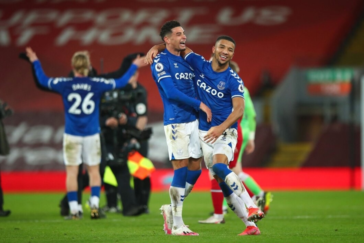 Mason Holgate and Ben Godfrey as Everton beat Liverpool