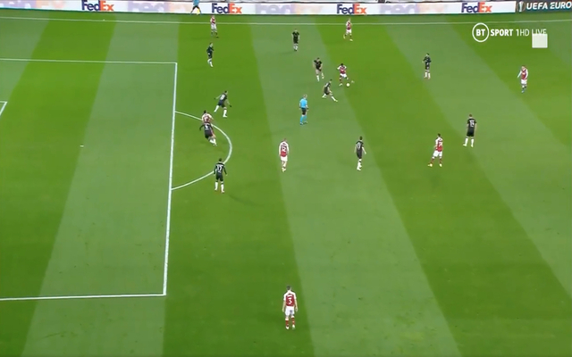 Video - Aubameyang scores against Benfica after Saka assist