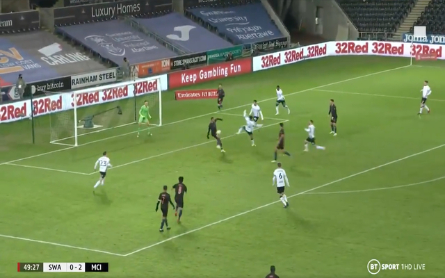 Video - Gabriel Jesus scores for Man City vs Swansea