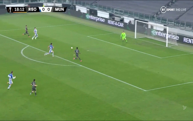 Video - Rashford misses gaping chance for Man United vs Sociedad
