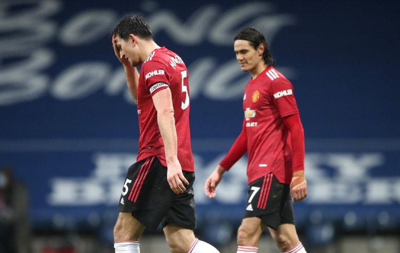 man utd harry maguire edinson cavani