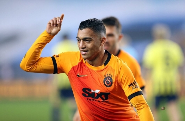Mostafa Mohamed celebrates for Galatasaray