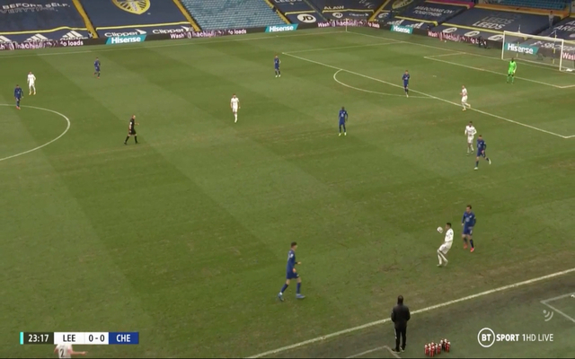 Video - Raphinha skills Chelsea star Chilwell for Leeds