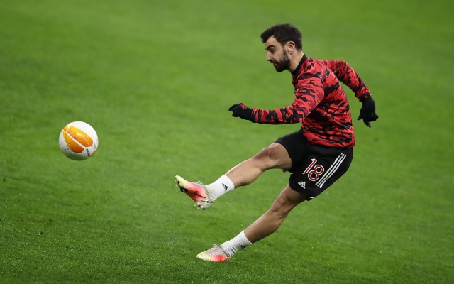 bruno fernandes warming up