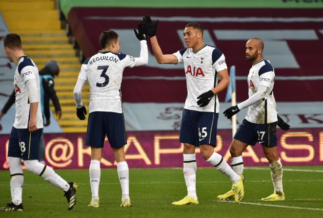 Carlos Vinicius celebrates goal for Spur