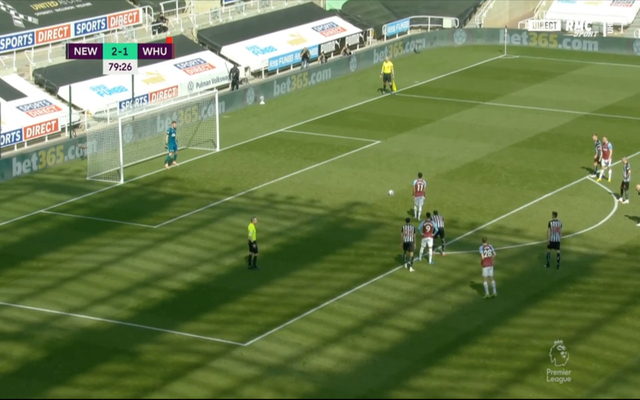 Video - Lingard scores penalty for Newcastle vs West Ham