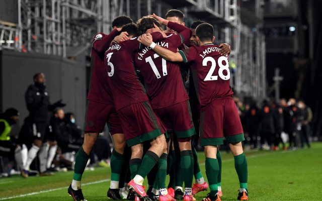 wolves player huddle