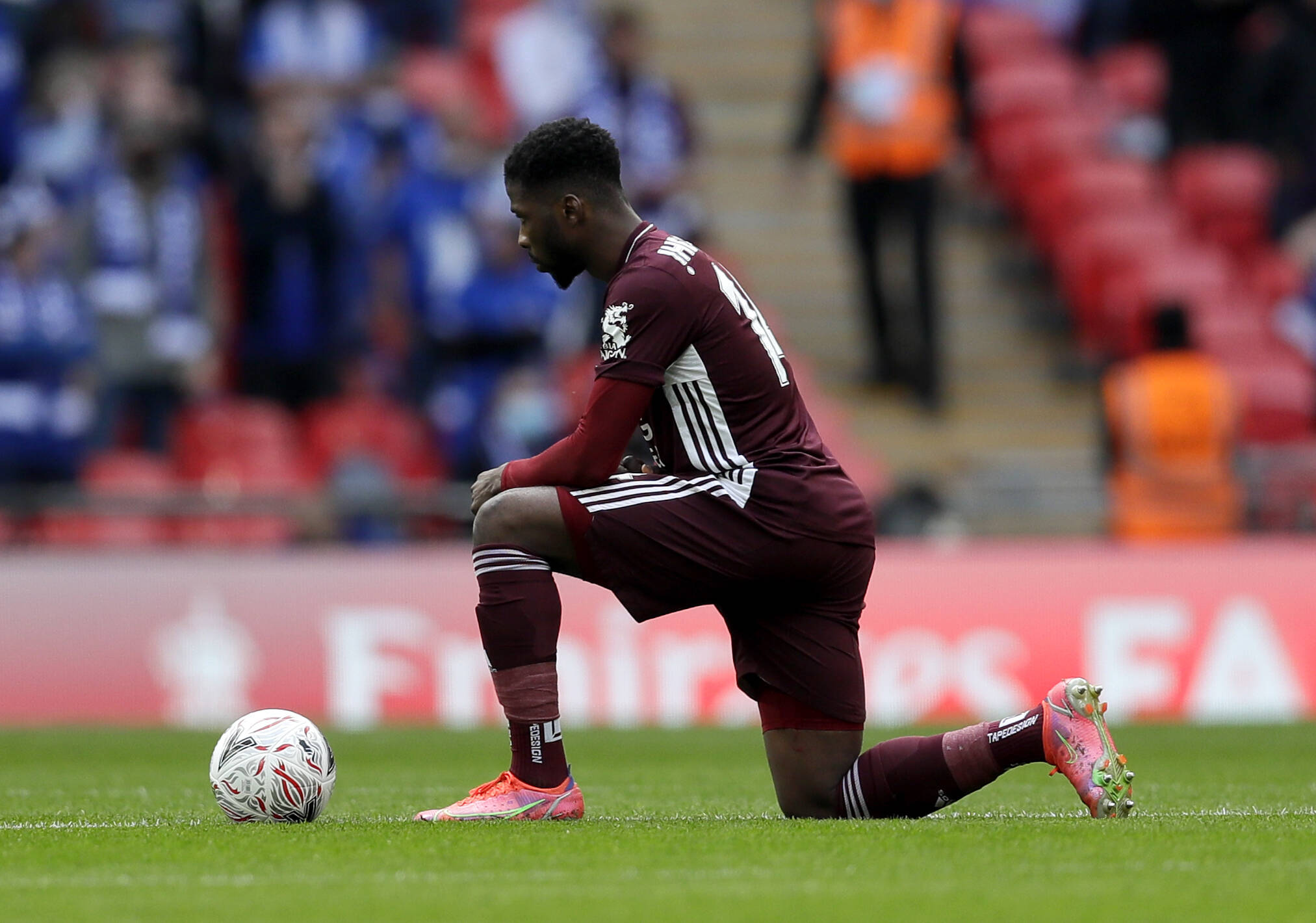 Iheanacho takes a knee for FA Cup Final vs Leicester
