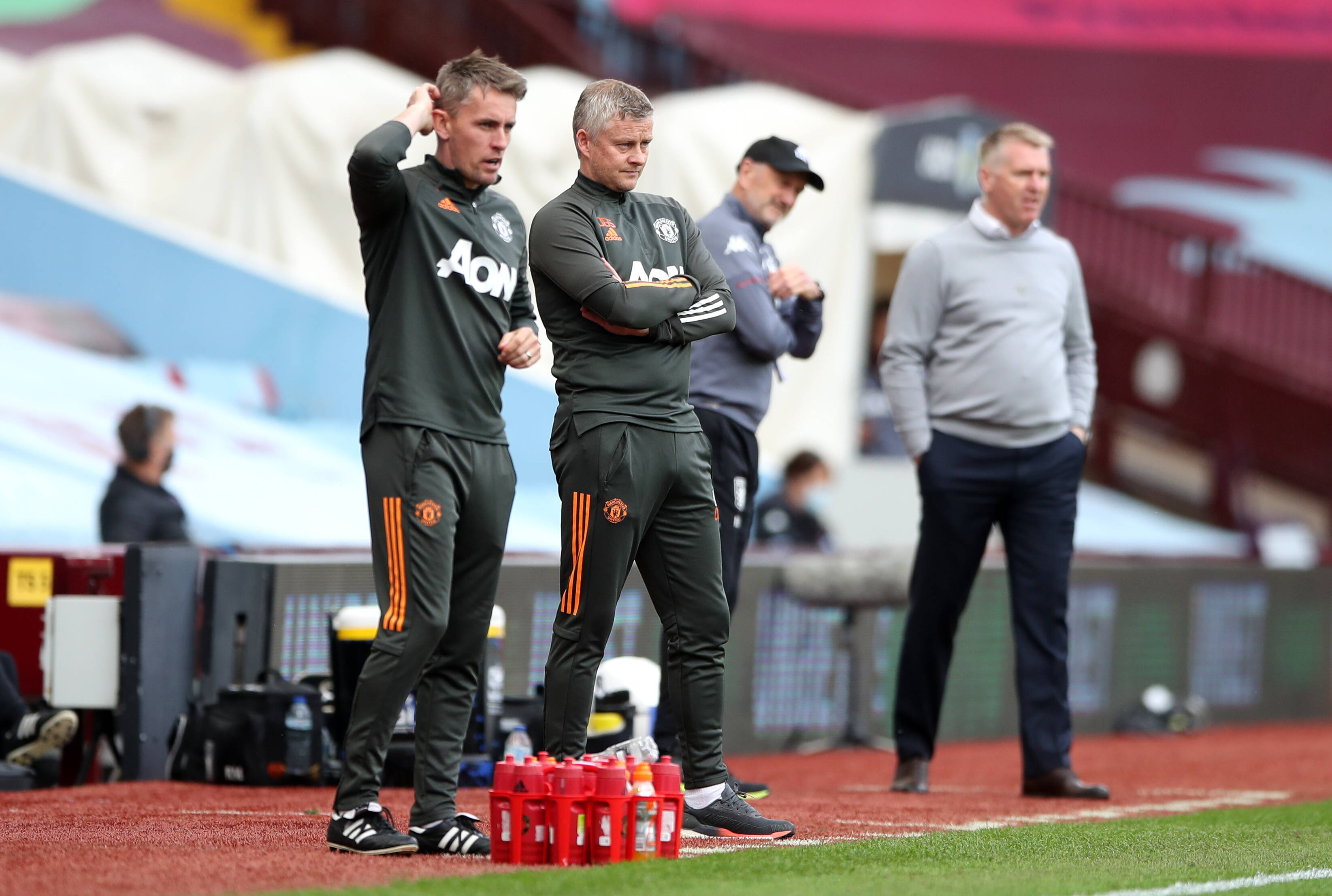 Ole Gunnar Solskjaer watches Man United against Aston Villa