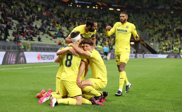 villarreal celebrate vs man united