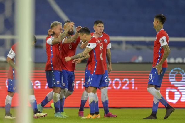 Eduardo Vargas in action for Chile