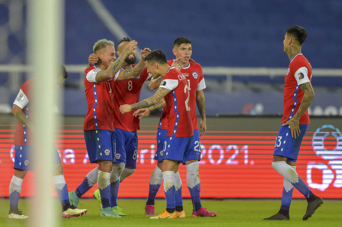 Eduardo Vargas in action for Chile