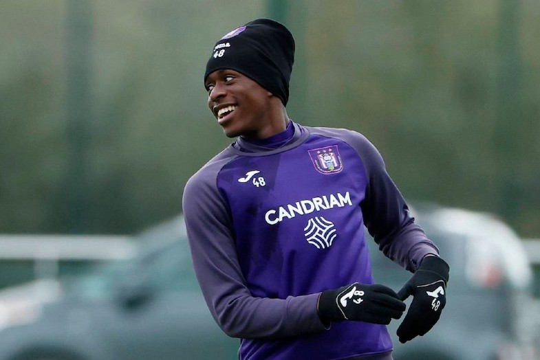 Lokonga in training
