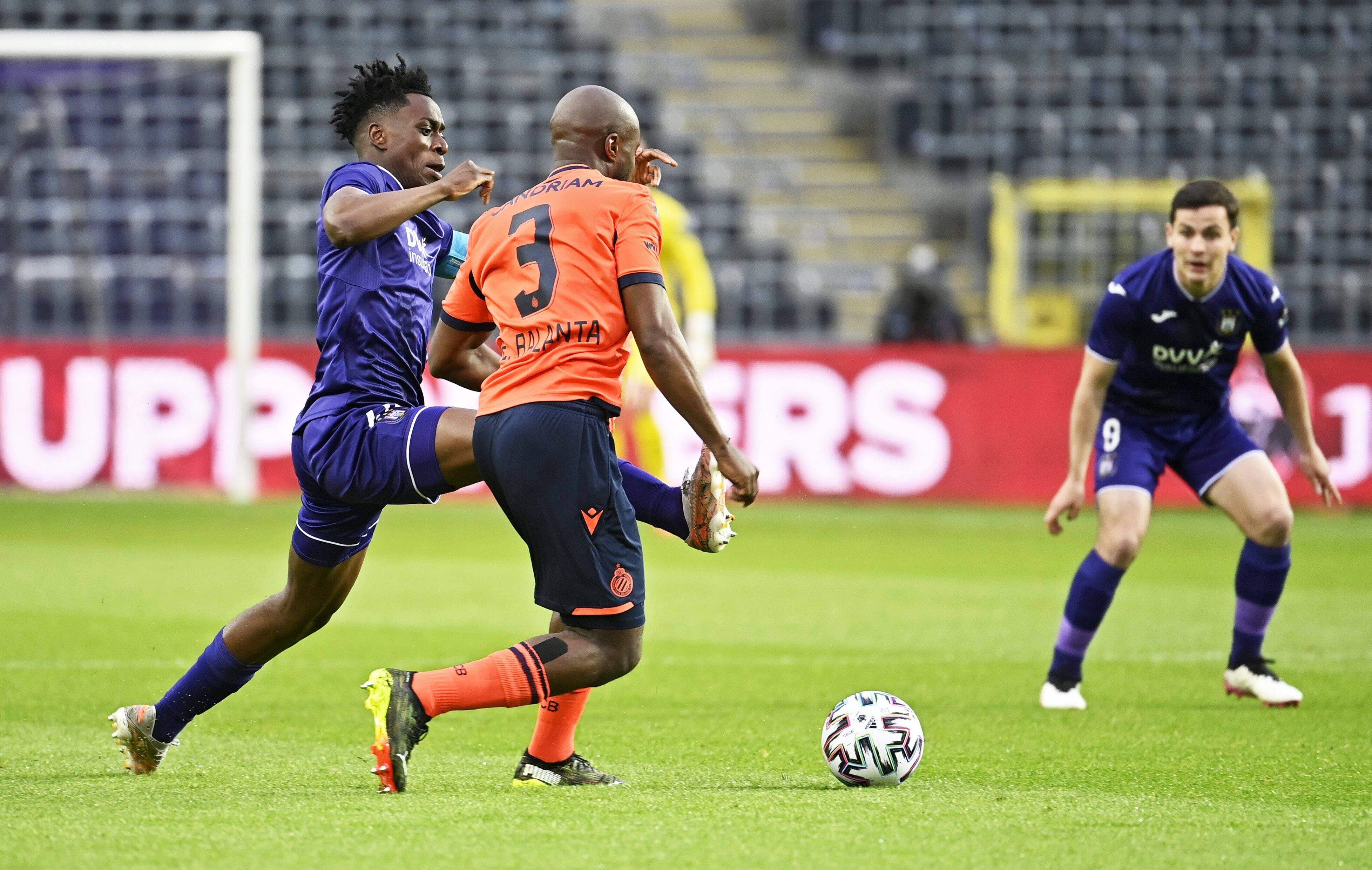 Lokonga makes tackle for Anderlecht