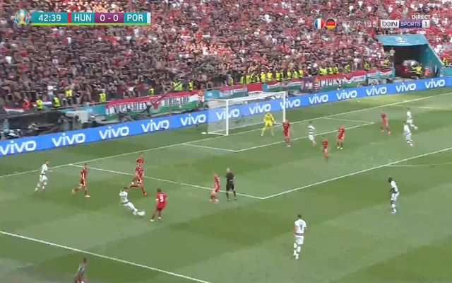Video - Ronaldo misses close-range sitter after Fernandes cross for Portugal vs Hungary