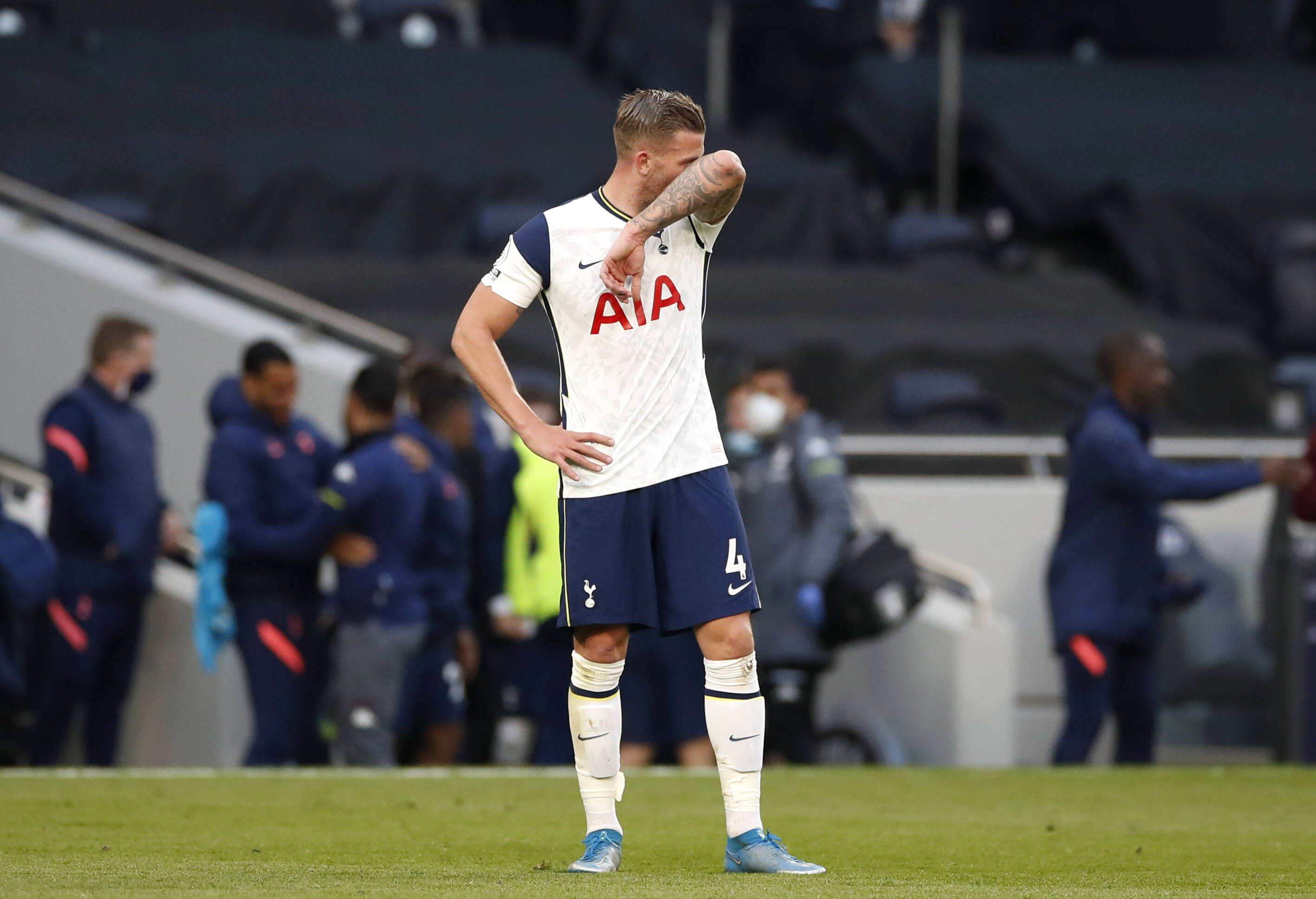 Toby Alderweireld frustrated for Spurs