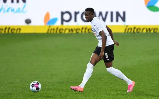 Denis Zakaria of Borussia Monchengladbach